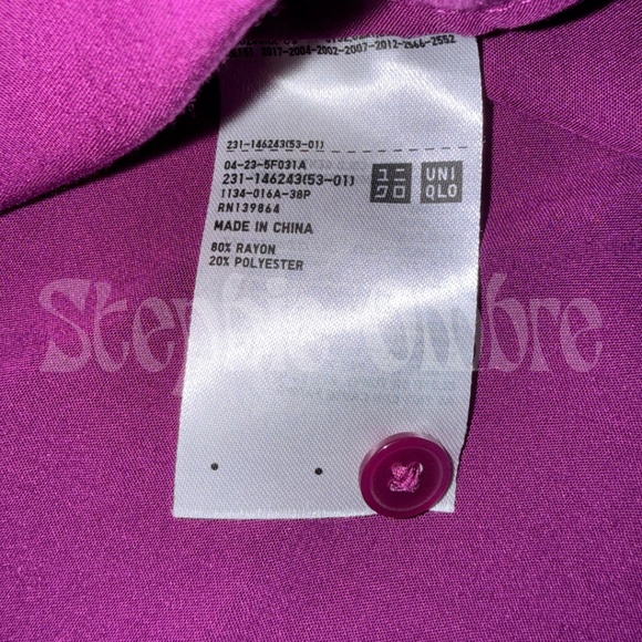 Uniqlo women's purple button up shirt size small - Picture 4 of 4